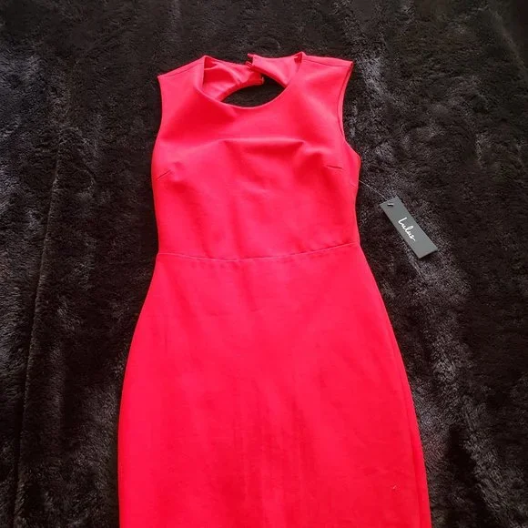 Dress - Picture 1 of 3